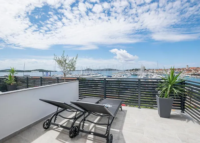 Apartments And Rooms Mare