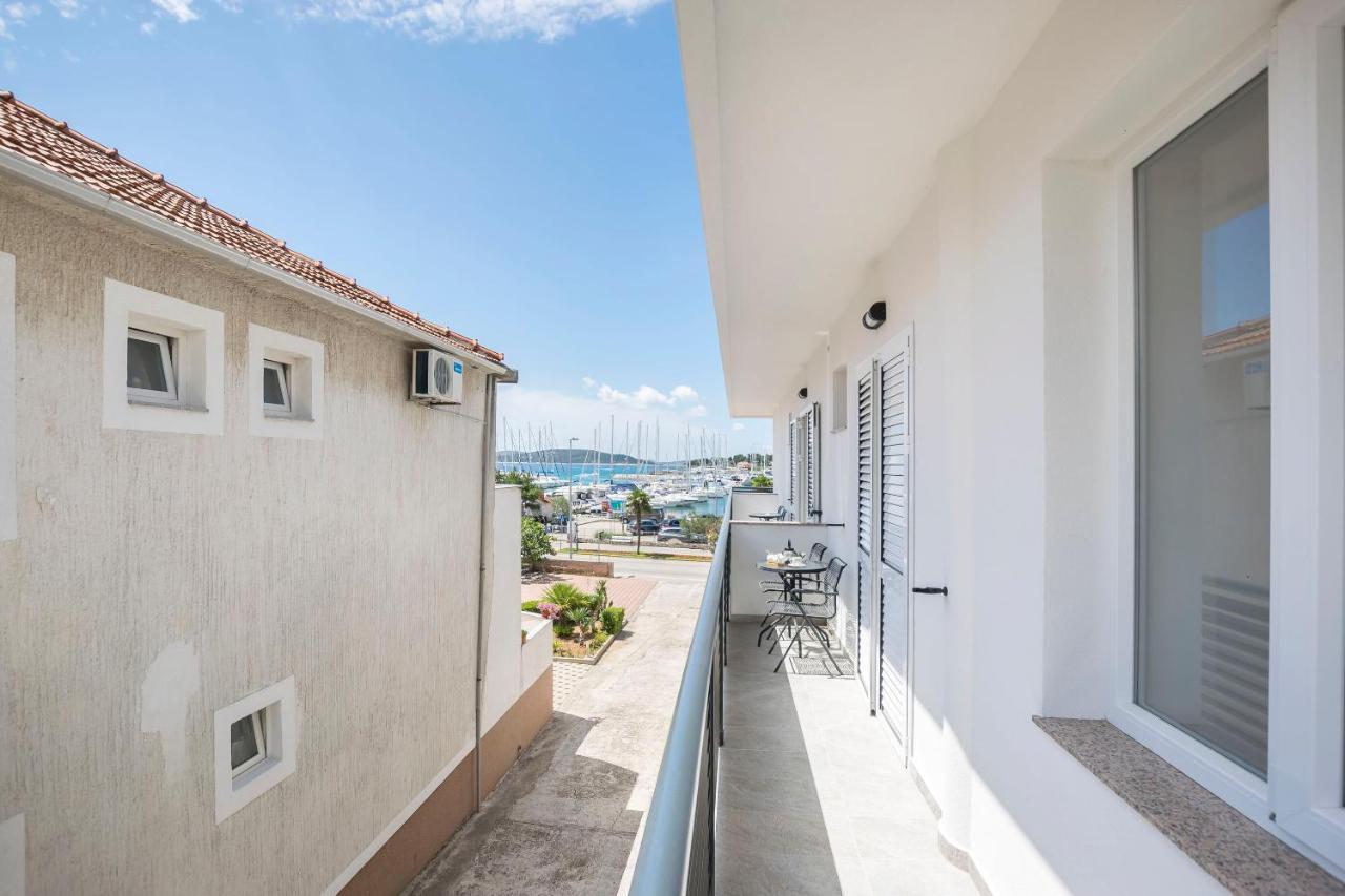 Apartment And Mara