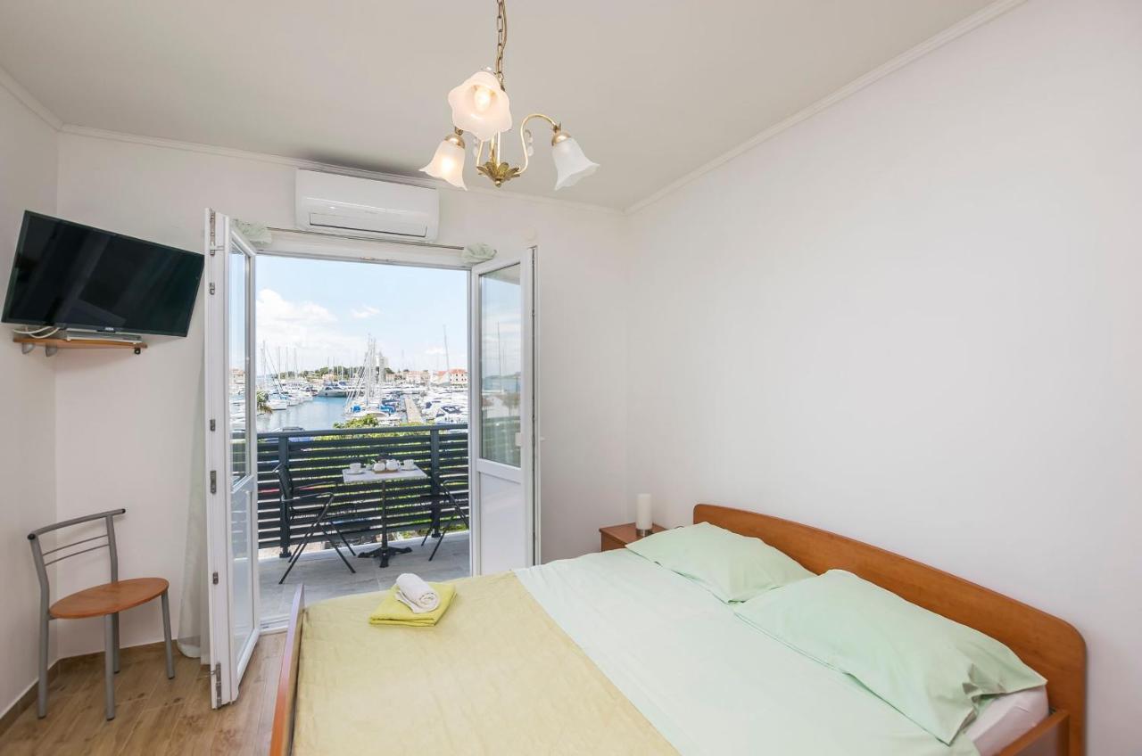 And Mara Apartment *