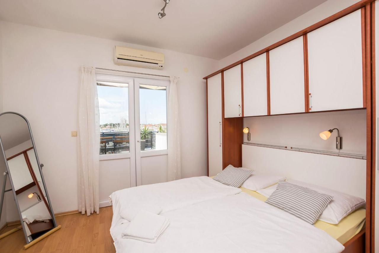 And Mara Vodice
